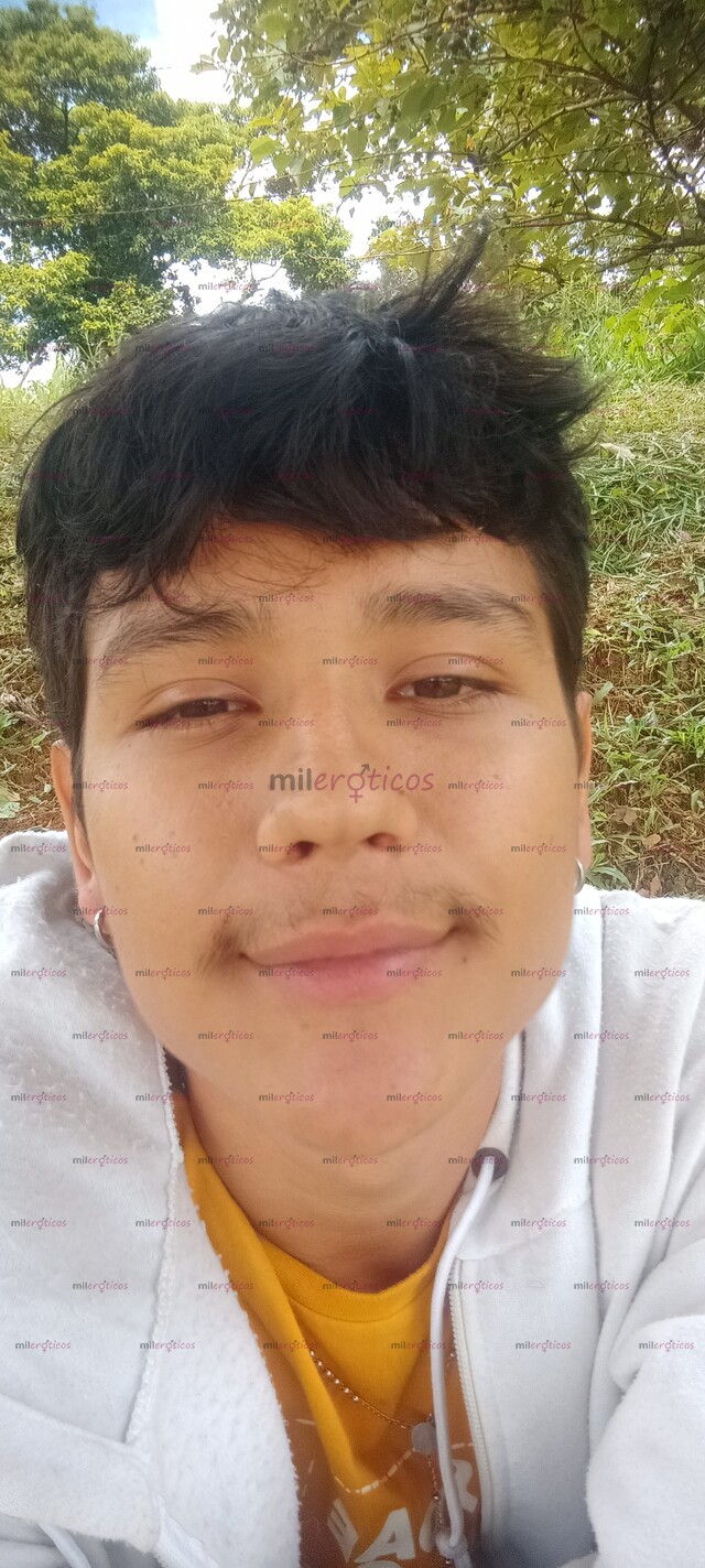 FOTOS DE FLACO VERSÁTIL... 18CM DE VERGA ... CULO EN CEREZA ...