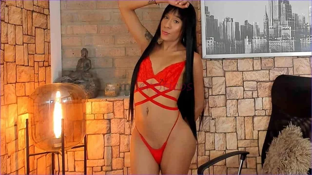 Hola amores soy elyz una chica trans colombiana estoy lista para que disfrutes de mi cuerpo natural y mi exquisito culo colombiano soy delgada y livia...