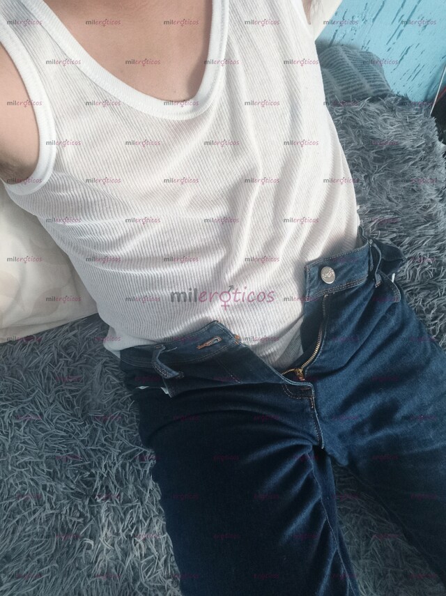 FOTOS DE GIGOLÓ JOVEN 100% COMPLACIENTE DETONADOR DOTADO