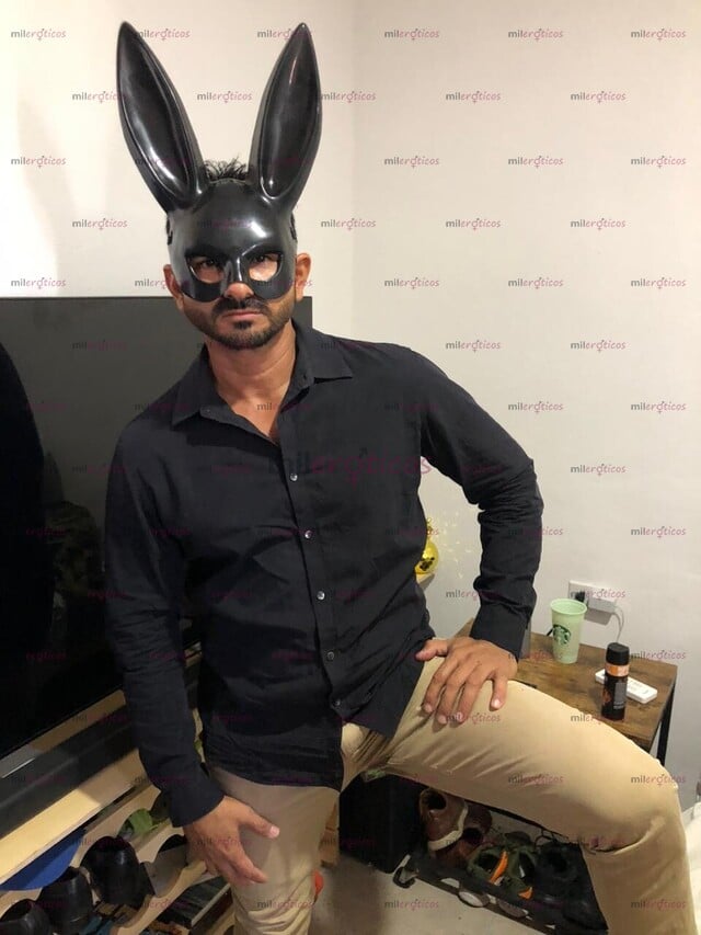 FOTOS DE ACOMPAÑANTE MASCULINO DISCRETO AL INSTANTE MASAJE RELAJANTE COMPAÑÍA HOMBRE MADU