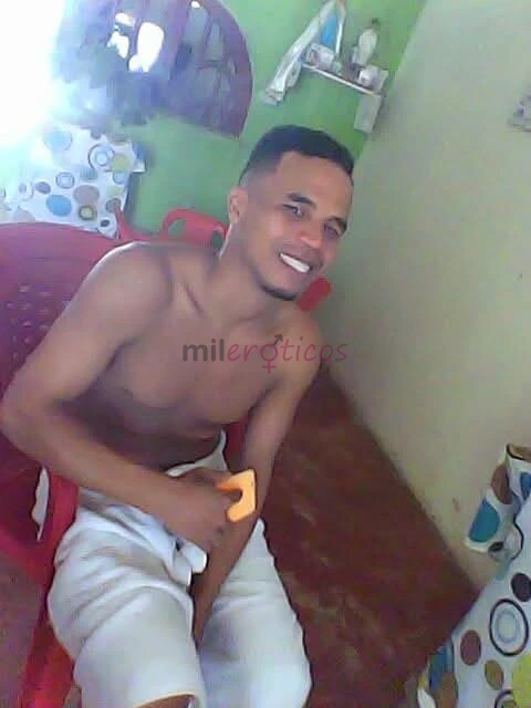 Hola soy activo me gusta follar duro pervertido con ganas de conocerte soy divertido y con ganas de complacerte quiero meterlo todo y ver tu cara disf...