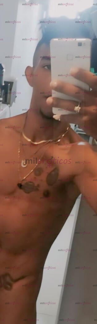 FOTOS DE CHICO MORENO COMPLACIENTE VERGON Y LECHERO 21CM