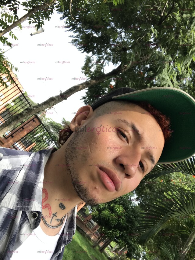 FOTOS DE POLLO VERGON PARCHADO Y RELAJADO FUMO