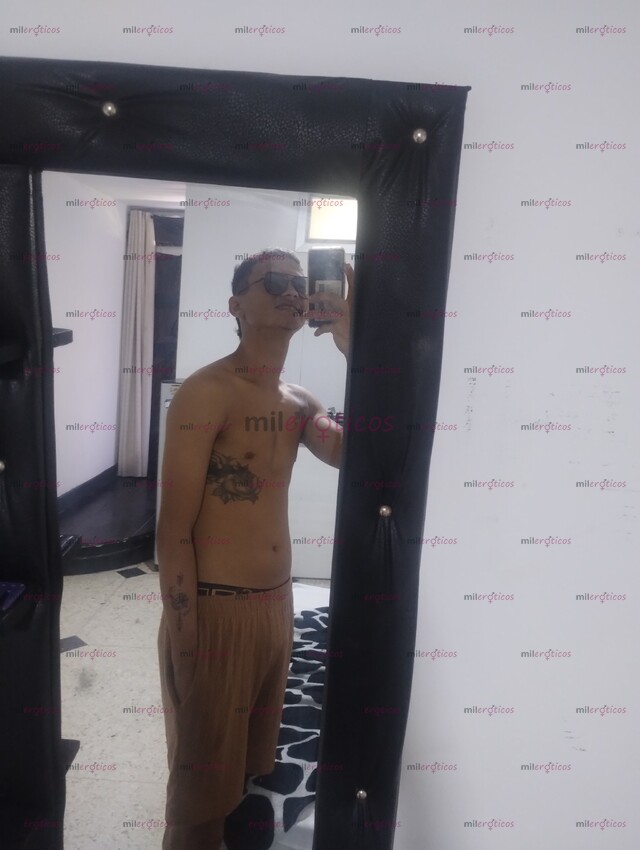 FOTOS DE HOLA AMOR NO TE PASES VEN Y DISFRUTA DE ESTE VERGON DE 20 CM