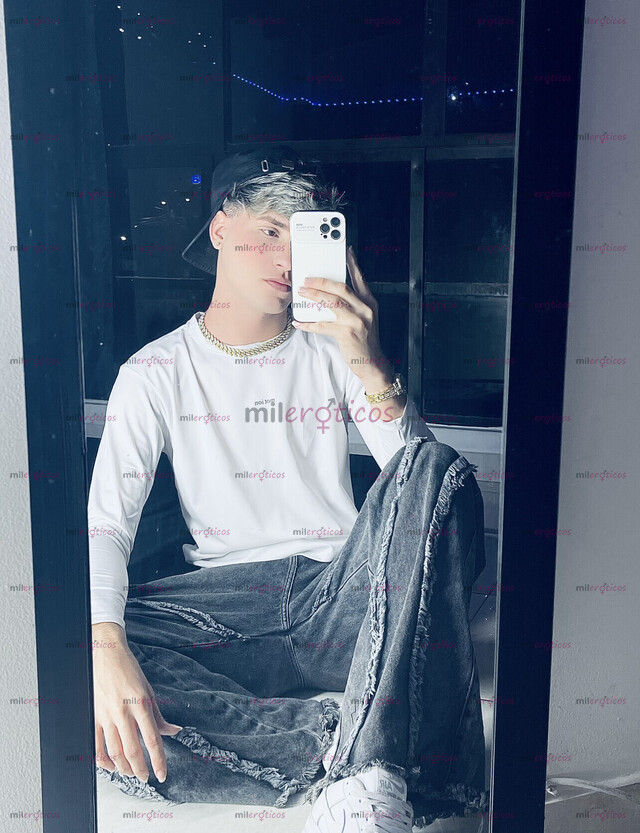 FOTOS DE JOVEN DELGADO, BLANCO NUEVO EN LA CIUDAD