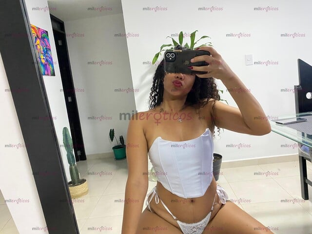 FOTOS DE QUIERO SER TU NIÑA SUMISA, VEN Y DAME ORDENES, QUIERO COMPLACERTE.