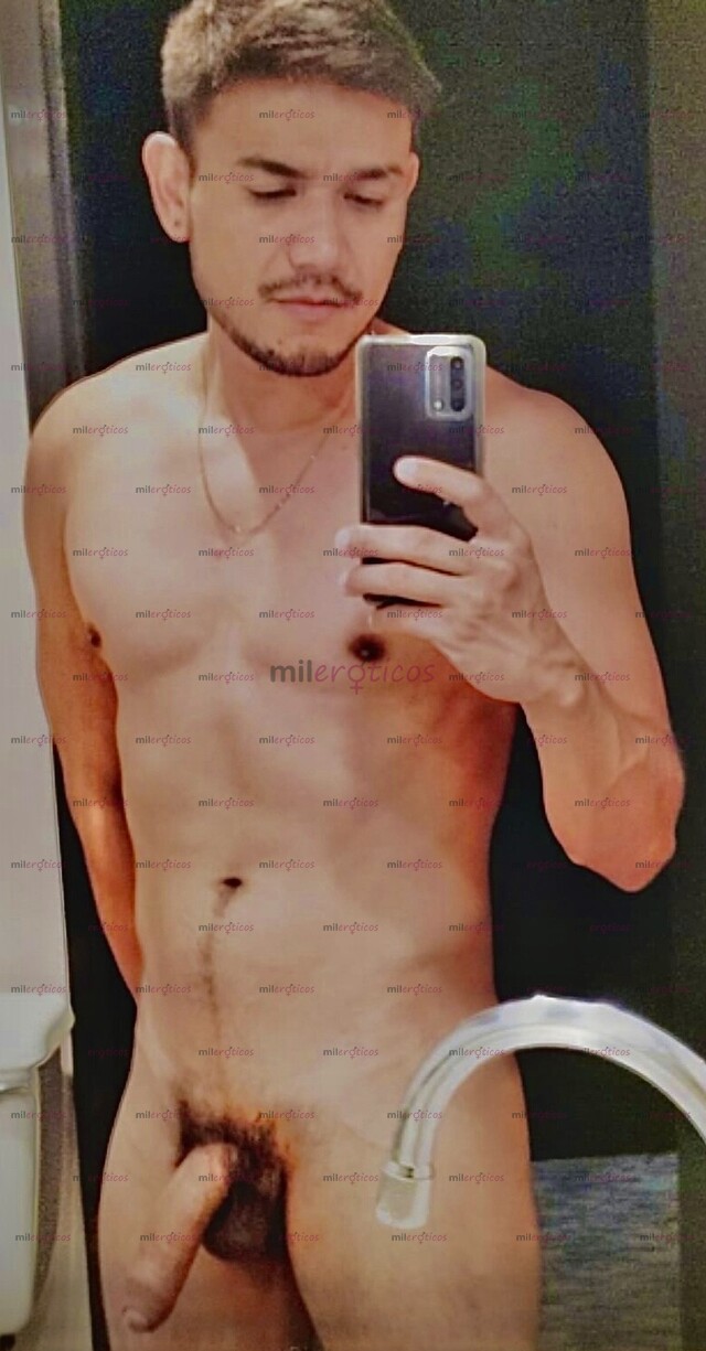 FOTOS DE MORRO ACTIVO GUAPO , MASCULINO ,VERGON CUERPO DEFINIDO