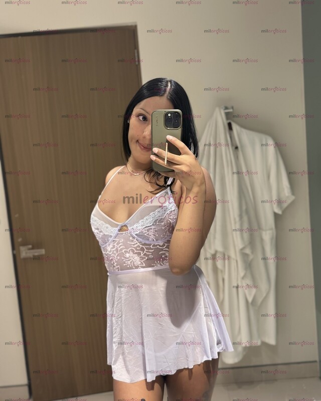 FOTOS DE YOUNG TRANS EBONY SHEMALE FLEXIBLE LADYBOY LENGUA LARGA