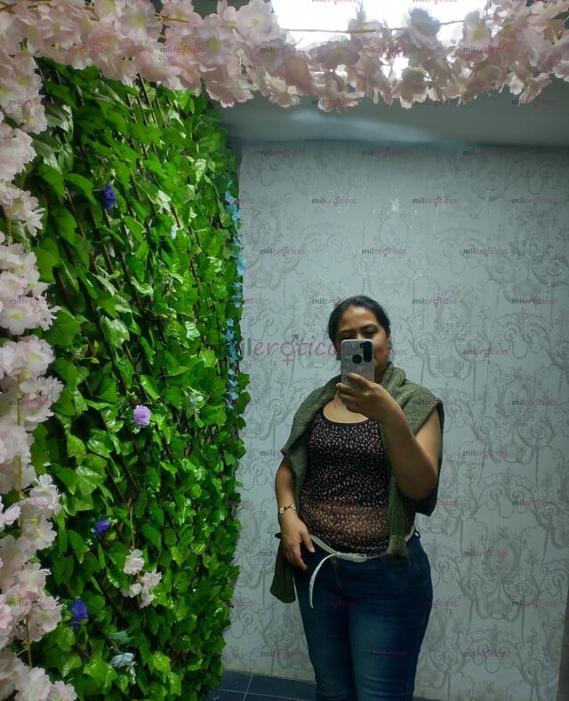 FOTOS DE MASAJISTA PROFESIONAL MASAJE Y TALLERISTA TÁNTRICO.