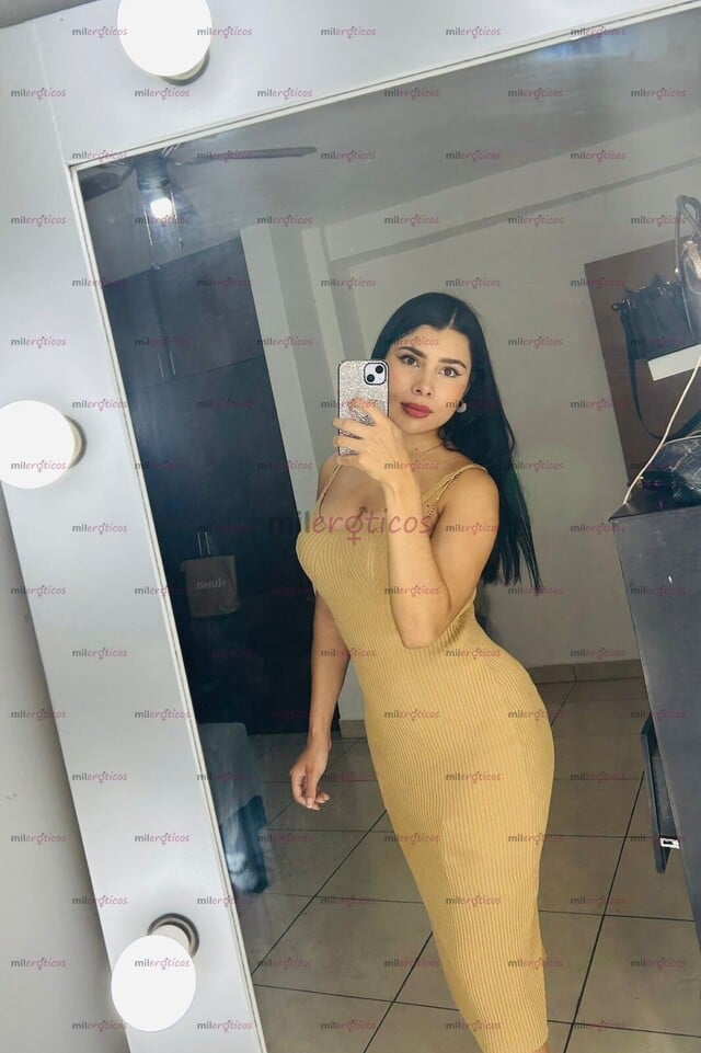 FOTOS DE APRETADITA 18 AÑITOS Y CERO EXPERIENCIA INEXPERTA SOY MUY CALIENTE