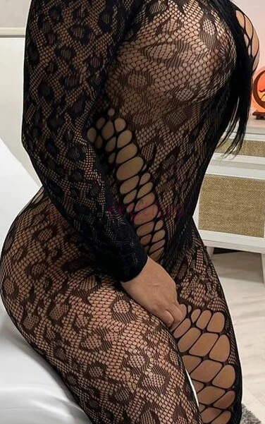 Ven y tomate una hora de total relajacion con mis ricos masajes que quedaras totalmente desestresado ademas soy una chica venezolana muy amable carino...