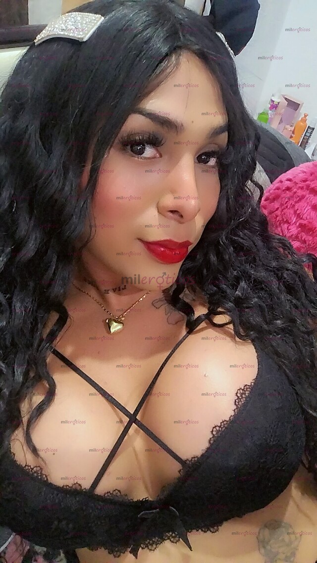 FOTOS DE HOLA AMOR VEN A DISFRUTAR DE MIS RICAS TETAS Y ESTE RICO CULO!