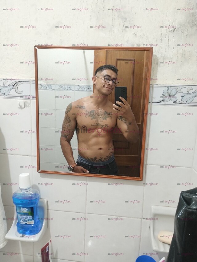 FOTOS DE HOMBRE SERIO VERGON Y NALGON, MUY CURIOSO