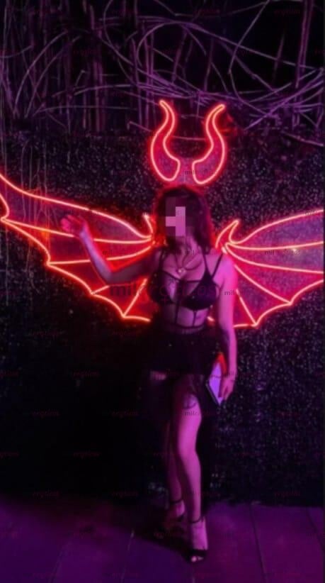 FOTOS DE THAYLI CULONA Y TETAS GRANDES MI VAGINA MOJADITA PARA TI AMOR ..