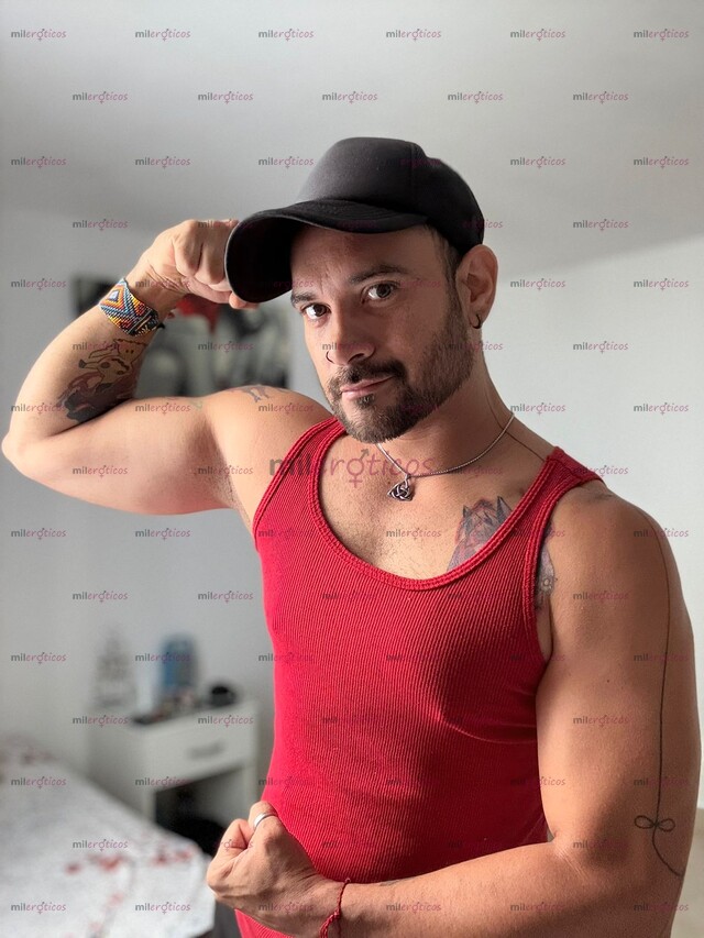 FOTOS DE HI GUYS HOLA CHICOS, SOY COLOMBIANO, ACTIVO, DOMINANTE, COMPLACIENTE, AMABLE,