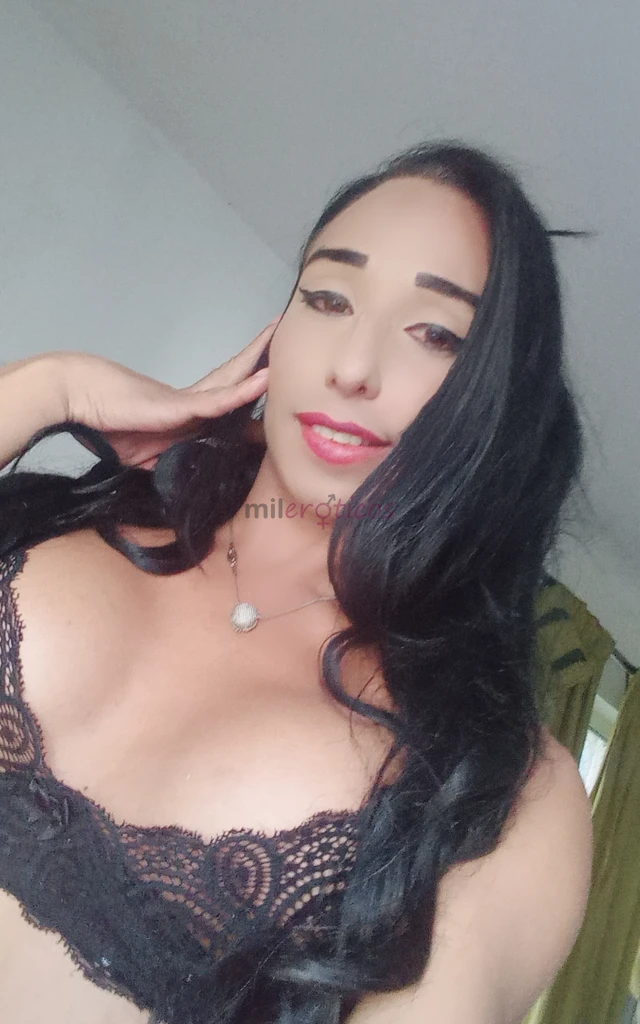 Bem vindos ao meu perfil desde ja vou adiantando que sou muito diferente do que ja estao acostumados prezo por respeito acima de tudo carater e honest...