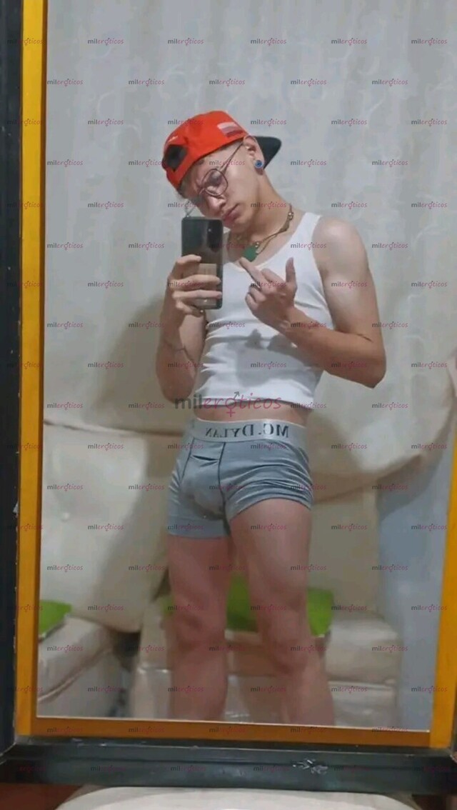 FOTOS DE TWINK COMPLACIENTE, CON GANAS DE DIVERTIRSE UN POCO