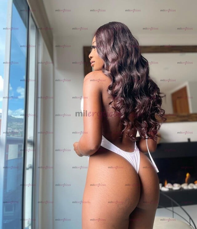 FOTOS DE SEXY Y ARDIENTE MUJER MORENA JOVENCITA Y APRETADITA