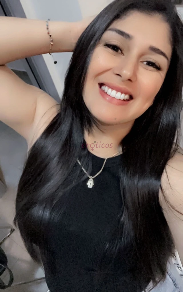 Sou a capitu magrinha morena deliciosa e com uma energia irresistivel sempre pronta pra te proporcionar momentos inesqueciveis com muito prazer carinh...