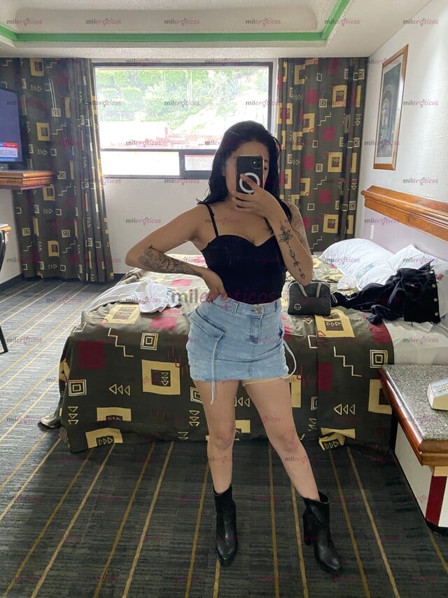FOTOS DE SOY UNA CHICA ESTUDIANTE QUE LE GUSTA EL SEXO DURO. TRAVIESA BONITA