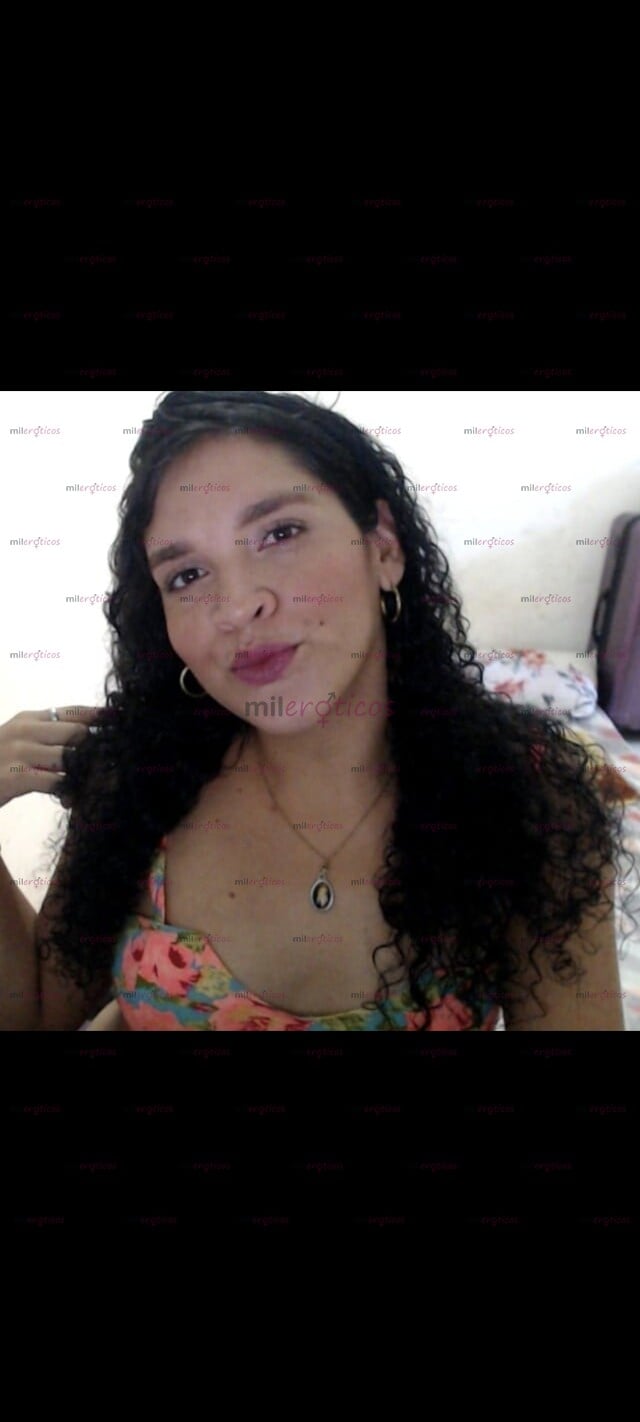FOTOS DE VANESSA, NUEVA DISPUESTA A COMPLACER SUS FANTASIAS Y DESEOS SEXUALES.