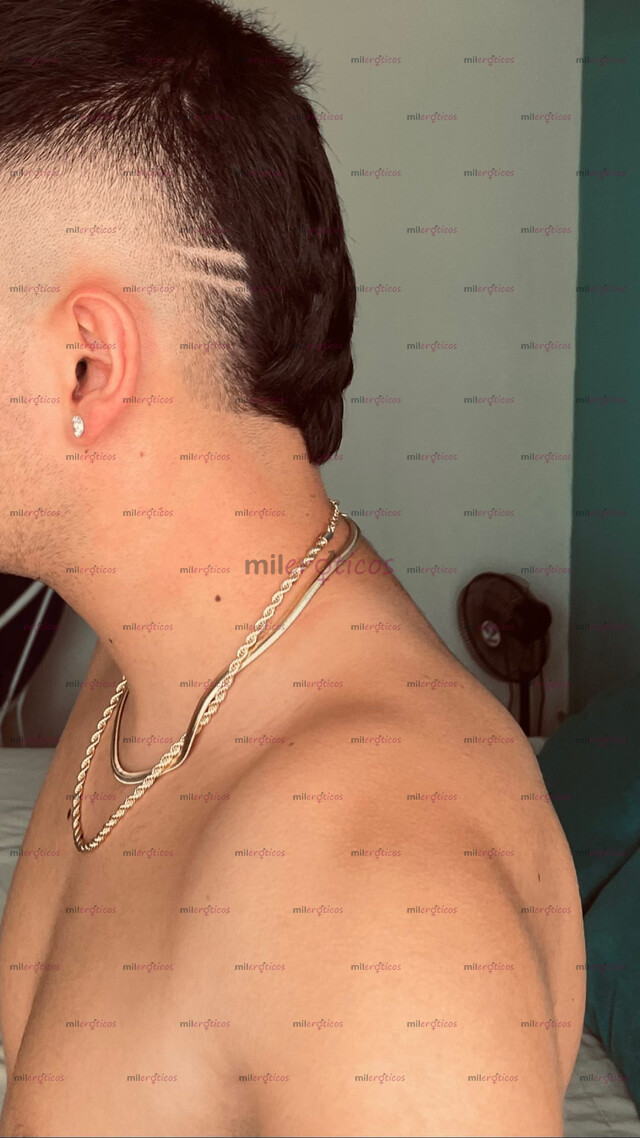 FOTOS DE COLOMBIANO SEXY OJOS CLAROS CABELLO NEGRO BUSCA COMPLACERTE