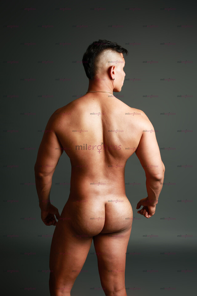 FOTOS DE DANIEL EL TRAVIESO MACHO VARONIL DOTADO CON 20 CM DE VERGA CURVA Y LECHERA