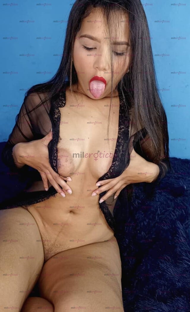 FOTOS DE FETICHES Y MAS JOVENCITA MUY COMPLACIENTE Y RICA PARA SACAR TU LECHE