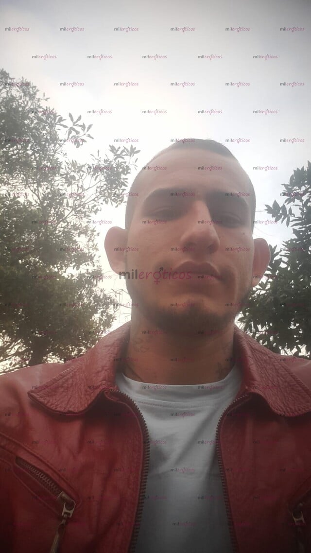 FOTOS DE POLLO DE PASO PAISA SOLO DOMICILIO DISCRETO PARA TUS FANTASIAS SEXUAL FETICHES