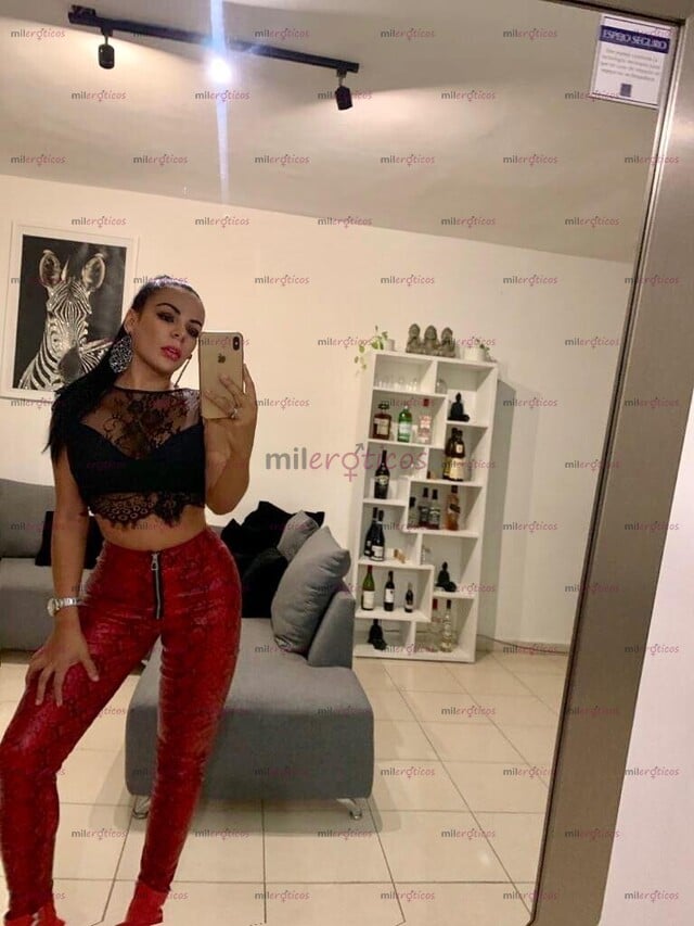 FOTOS DE PAISA ,LINDA SEXY Y ACTITUD SOLO GUSTOS REFINADOS