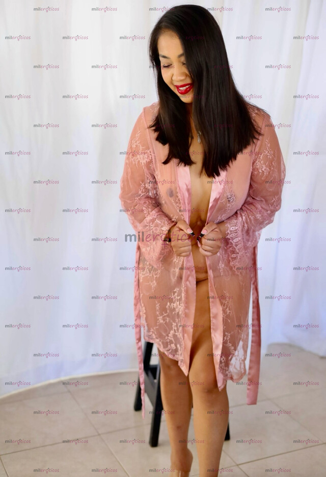 FOTOS DE TE GUSTAN LAS NALGONAS? LAS MÍAS ESTÁN FIRMES Y RICAS.