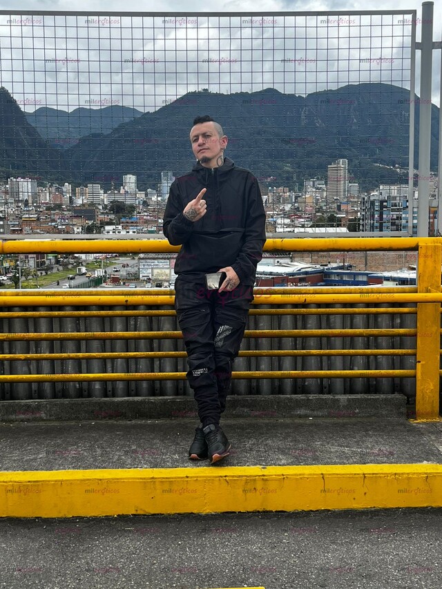 FOTOS DE DISCRETO RESPETUOSO ATREVIDO ASEADO COMPLACIENTE SOLO MUJERES