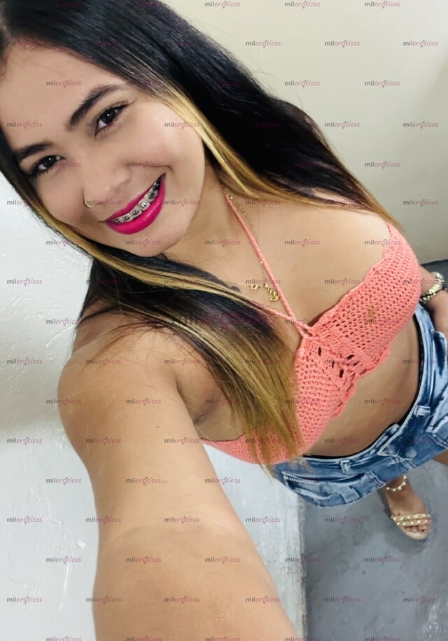 FOTOS DE TU COSTEÑA ARDIENTE.. APRETADITA..SIN HIJOS