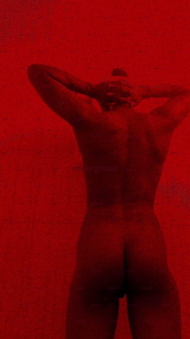 FOTOS DE POLLO GAY VERSÁTIL DISPUESTO A COMPLACERTE EN TODO SOLO LLÁMAME