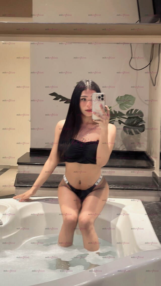 FOTOS DE XIO SOY UNA CHICA CANDENTE Y CALIENTE EN LA CAMA AMOR