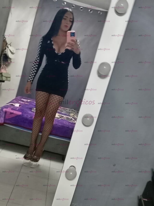 FOTOS DE AYLIN DISFRUTA DEL DOBLE PLACER DE PENETRAR Y SER PENETRADO EN UN SERVICIO INTER