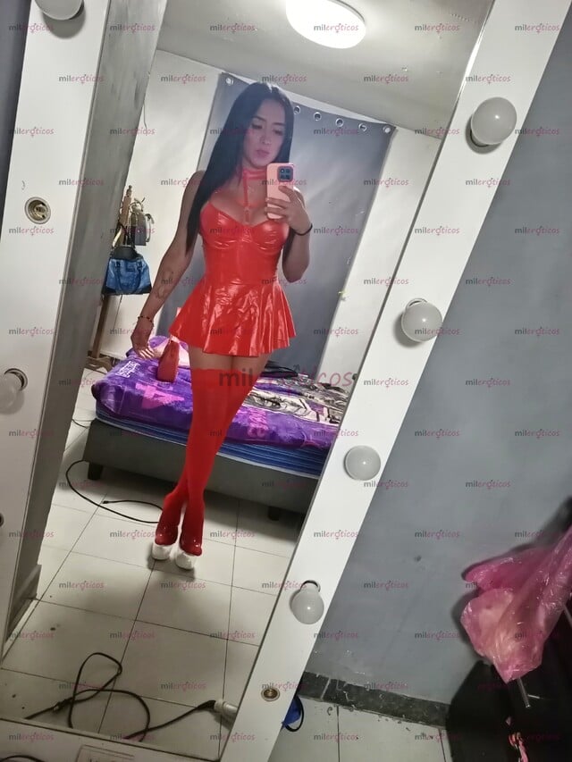 FOTOS DE AYLIN DISFRUTA DEL DOBLE PLACER DE PENETRAR Y SER PENETRADO EN UN SERVICIO INTER
