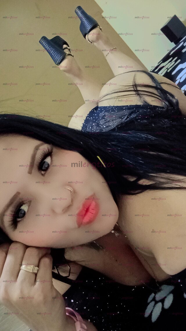 FOTOS DE EXTROVERTIDA MUJER VEN A DISFRUTAR DE UN DELICIOSO ORAL