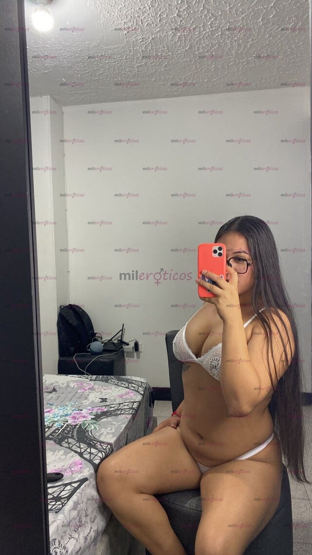 FOTOS DE POR PRIMERA VEZ SCORT DE LUJO Y MUY COMPLACIENTE, LAS TETAS MÁS RICAS