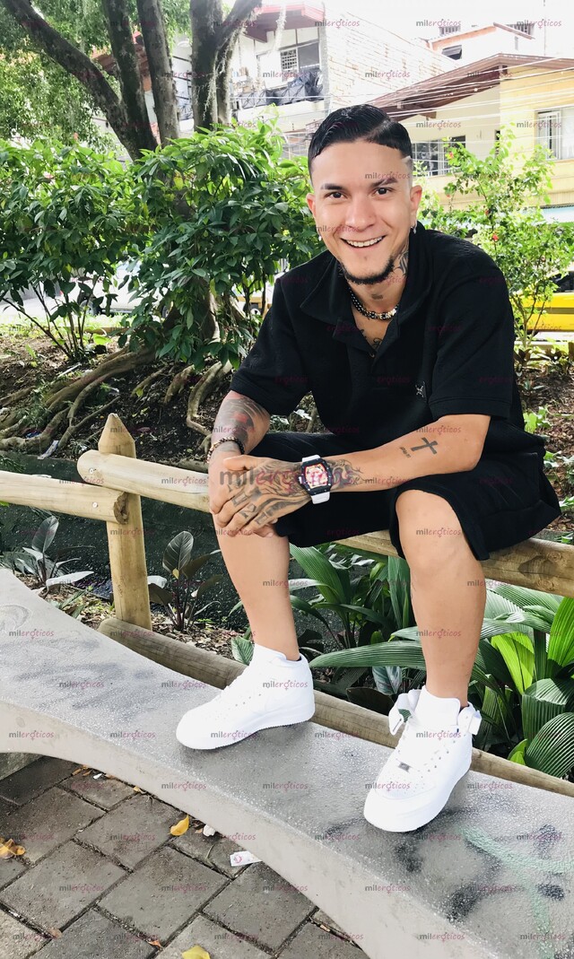 FOTOS DE LISTO PARA COMPLACER EN LO QUE DESEES ,HAGO DE TODO ME GUSTA DE TODO