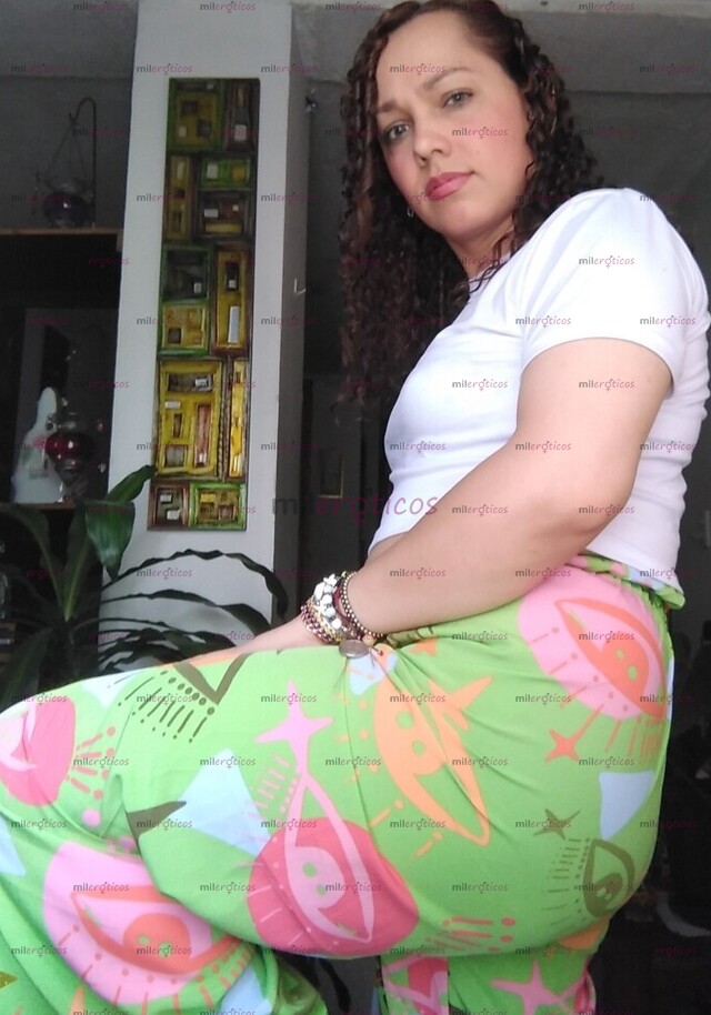 FOTOS DE MIRA MI ANO !!...PARA QUE SE VENGA ADENTRO!!