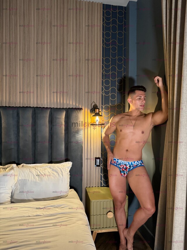 FOTOS DE CHICO CALIENTE Y COMPLACIENTE MEXICANO,VERSÁTIL PARA MAYOR PLACER