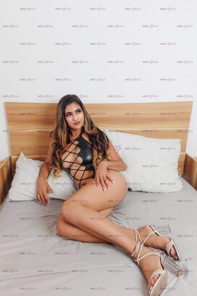 FOTOS DE AMOR SOY MUY LINDA DELGADITA Y MUY ATREVIDA CON GANAS DE VENIRME ENCIMA DE TI