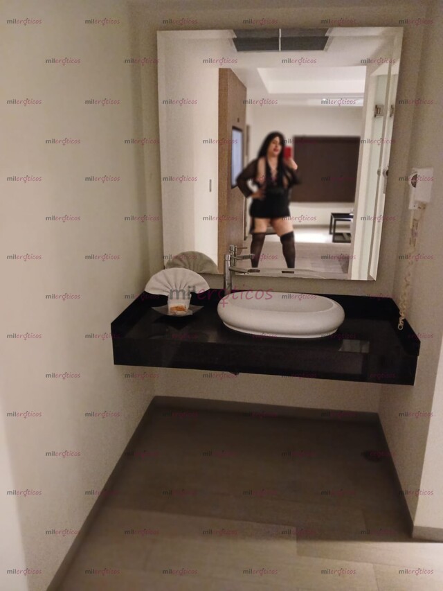 FOTOS DE ORGULLOSAMENTE MEXICANA $900 MÁS HABITACIÓN MOTEL KUIKI DEL JACAL.