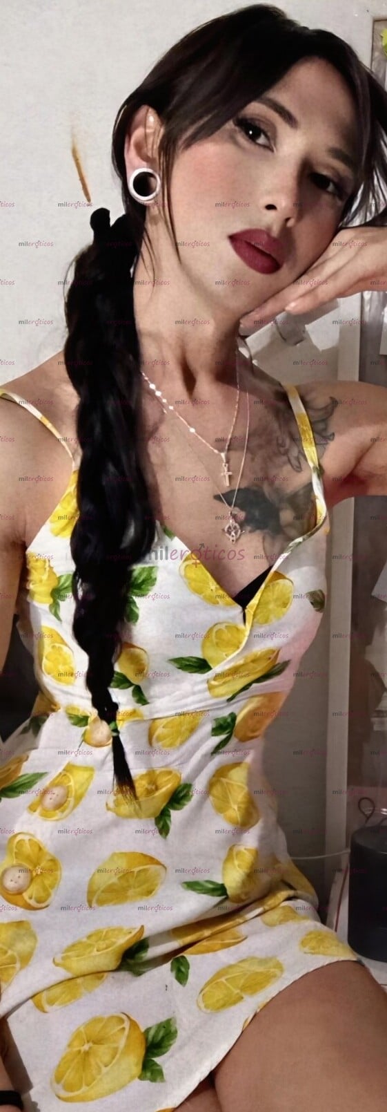 FOTOS DE CHICA TRANS SÚPER SEXY Y FEMENINA, ALTA, NALGONA Y MUY SEXY