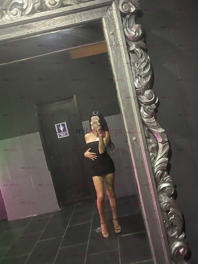 FOTOS DE HOLI SOY ZOÉ,FLAQUITA CALIENTE CON GANAS DE LECHE