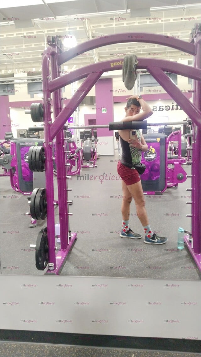 FOTOS DE SOY UN CHICO MORENO ALTO ATRACTIVO DELGADO MIDO 1.83 PESO 75KG SOY MUY BUENA