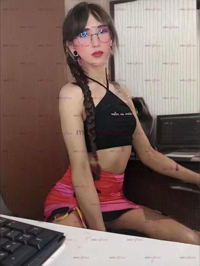 FOTOS DE CHICA TRANS SÚPER SEXY Y FEMENINA, ALTA, NALGONA Y MUY SEXY