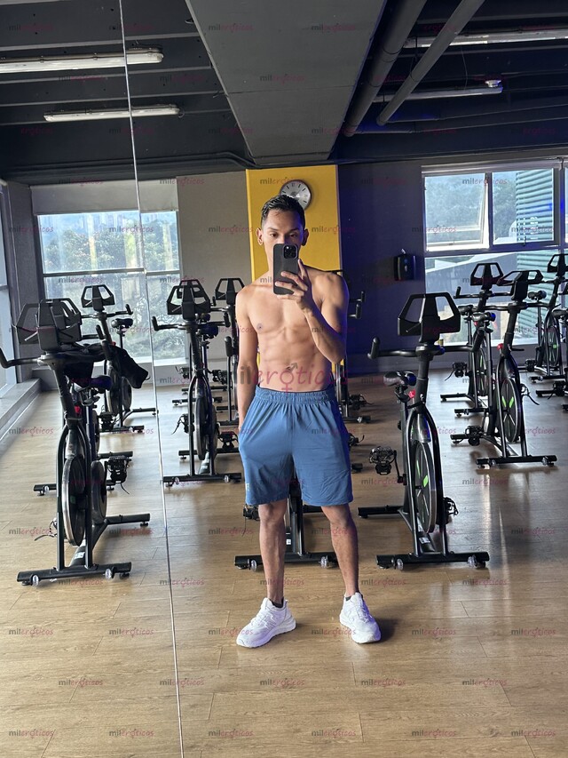 FOTOS DE CHIHO JOVEN MORENO DISPUESTO A COMPLACERTE