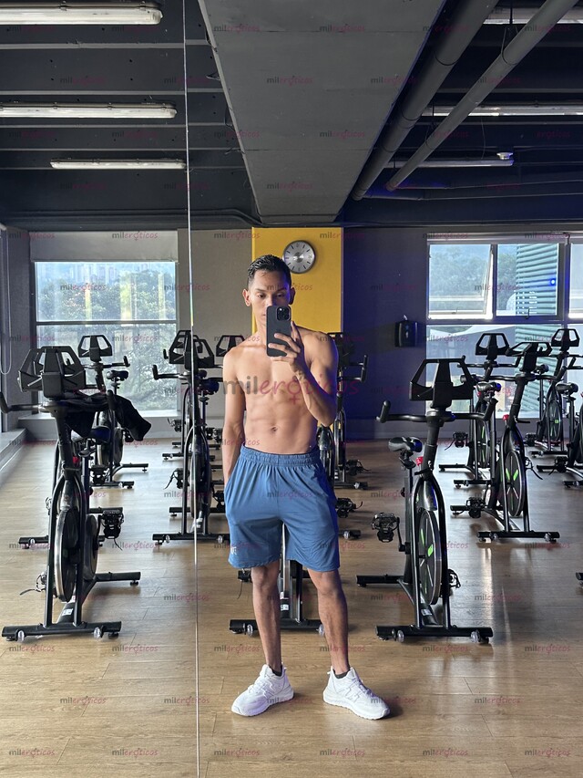 FOTOS DE CHIHO JOVEN MORENO DISPUESTO A COMPLACERTE